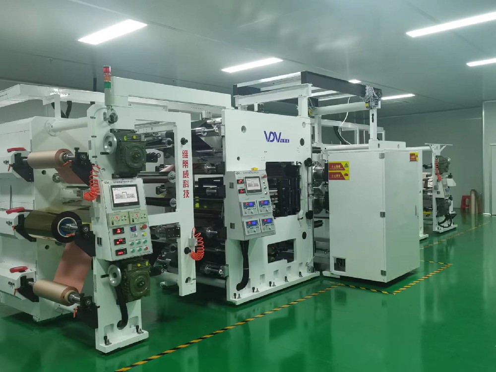 2L-FCCL無(wú)膠壓合機(jī)